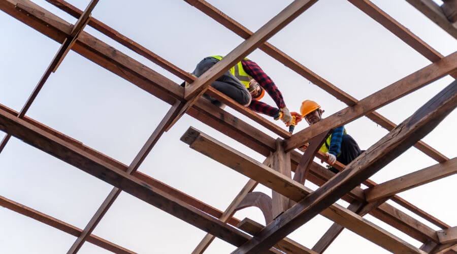 Professional gutter cleaning services in Bangor, CA